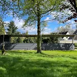Traumhafte Am Park, Großer Balkon, Voll Ausgestattete Küche, Schreibtisch, Wifi, Smart Tv, Carport, Wallbox, Fahrräder
