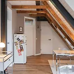 Traumhafte Am Park, Großer Balkon, Voll Ausgestattete Küche, Schreibtisch, Wifi, Smart Tv, Carport, Wallbox, Fahrräder Apartamento