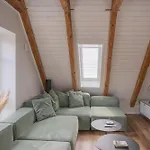 Traumhafte Am Park, Großer Balkon, Voll Ausgestattete Küche, Schreibtisch, Wifi, Smart Tv, Carport, Wallbox, Fahrräder