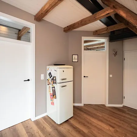 公寓 Traumhafte Am Park, Grosser Balkon, Voll Ausgestattete Kueche, Schreibtisch, Wifi, Smart Tv, Carport, Wallbox, Fahrraeder