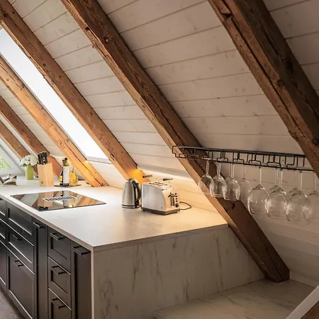 شقة Traumhafte Am Park, Grosser Balkon, Voll Ausgestattete Kueche, Schreibtisch, Wifi, Smart Tv, Carport, Wallbox, Fahrraeder *