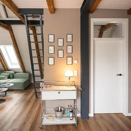 Traumhafte Am Park, Grosser Balkon, Voll Ausgestattete Kueche, Schreibtisch, Wifi, Smart Tv, Carport, Wallbox, Fahrraeder *