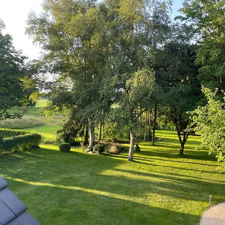 Traumhafte Am Park, Grosser Balkon, Voll Ausgestattete Kueche, Schreibtisch, Wifi, Smart Tv, Carport, Wallbox, Fahrraeder 公寓