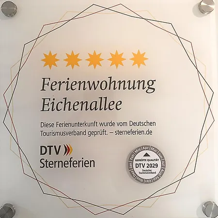 Traumhafte Am Park, Grosser Balkon, Voll Ausgestattete Kueche, Schreibtisch, Wifi, Smart Tv, Carport, Wallbox, Fahrraeder 公寓