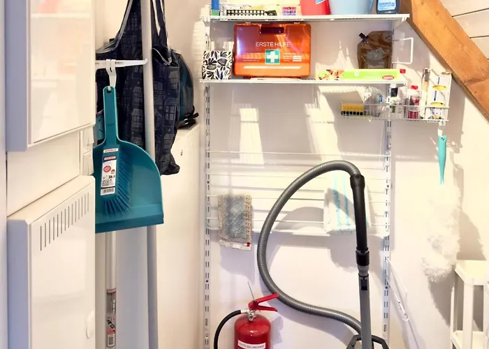 Traumhafte Am Park, Grosser Balkon, Voll Ausgestattete Kueche, Schreibtisch, Wifi, Smart Tv, Carport, Wallbox, Fahrraeder Scheessel