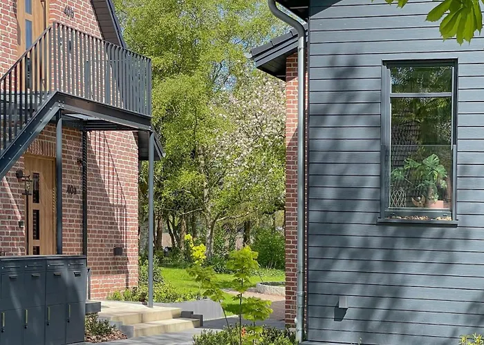 Apartamento Traumhafte Am Park, Großer Balkon, Voll Ausgestattete Küche, Schreibtisch, Wifi, Smart Tv, Carport, Wallbox, Fahrräder