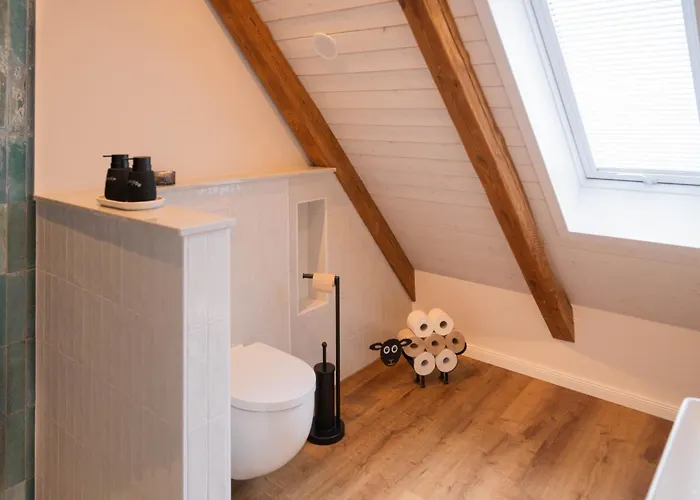 Apartamento Traumhafte Am Park, Großer Balkon, Voll Ausgestattete Küche, Schreibtisch, Wifi, Smart Tv, Carport, Wallbox, Fahrräder