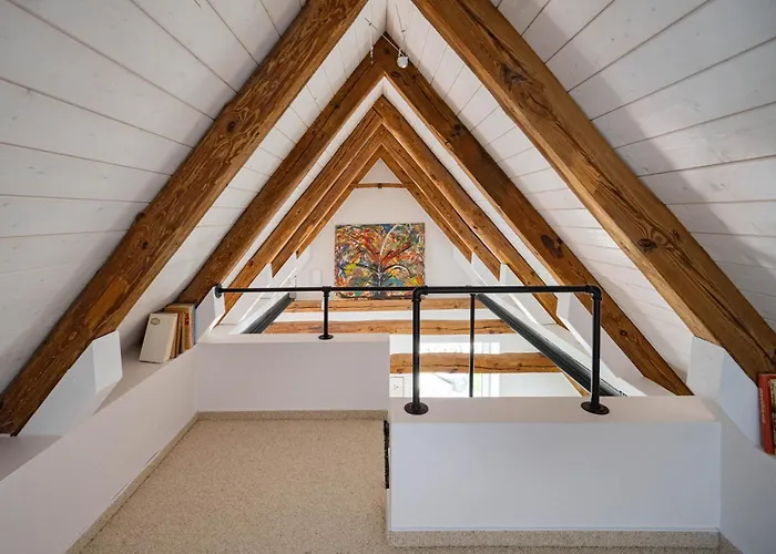 Διαμέρισμα Traumhafte Am Park, Grosser Balkon, Voll Ausgestattete Kueche, Schreibtisch, Wifi, Smart Tv, Carport, Wallbox, Fahrraeder Scheessel