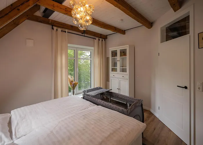 Traumhafte Am Park, Grosser Balkon, Voll Ausgestattete Kueche, Schreibtisch, Wifi, Smart Tv, Carport, Wallbox, Fahrraeder * Scheessel