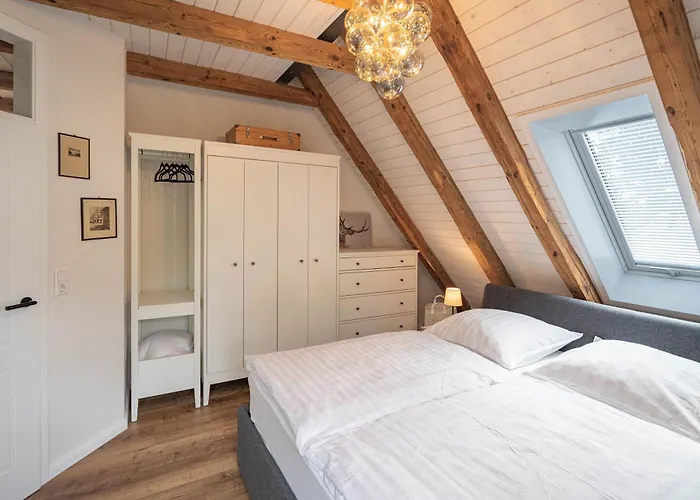 Traumhafte Am Park, Großer Balkon, Voll Ausgestattete Küche, Schreibtisch, Wifi, Smart Tv, Carport, Wallbox, Fahrräder Apartamento *