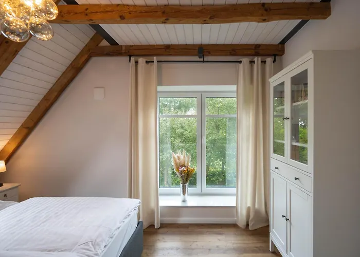 Traumhafte Am Park, Grosser Balkon, Voll Ausgestattete Kueche, Schreibtisch, Wifi, Smart Tv, Carport, Wallbox, Fahrraeder Διαμέρισμα Scheessel