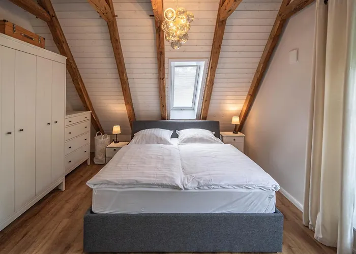 Traumhafte Am Park, Großer Balkon, Voll Ausgestattete Küche, Schreibtisch, Wifi, Smart Tv, Carport, Wallbox, Fahrräder Scheessel