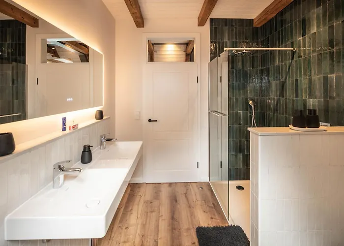 Apartmán Traumhafte Am Park, Grosser Balkon, Voll Ausgestattete Kueche, Schreibtisch, Wifi, Smart Tv, Carport, Wallbox, Fahrraeder Scheessel