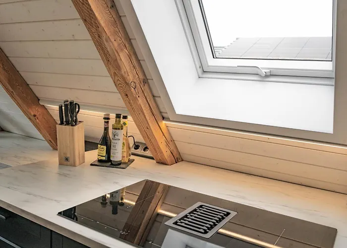 Traumhafte Am Park, Grosser Balkon, Voll Ausgestattete Kueche, Schreibtisch, Wifi, Smart Tv, Carport, Wallbox, Fahrraeder Apartmán