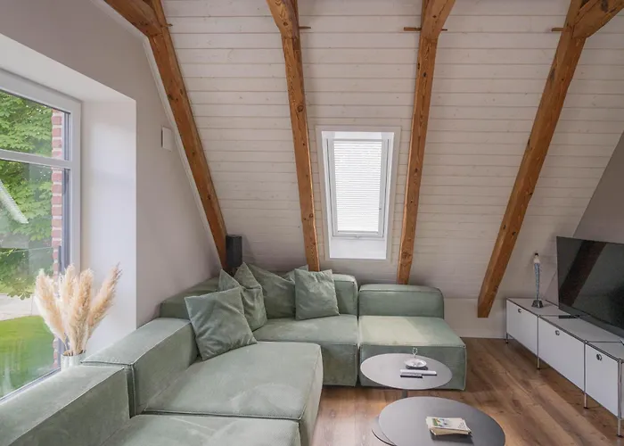 Traumhafte Am Park, Großer Balkon, Voll Ausgestattete Küche, Schreibtisch, Wifi, Smart Tv, Carport, Wallbox, Fahrräder
