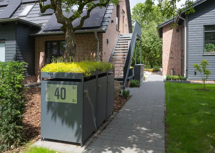 Traumhafte Am Park, Großer Balkon, Voll Ausgestattete Küche, Schreibtisch, Wifi, Smart Tv, Carport, Wallbox, Fahrräder Apartamento *