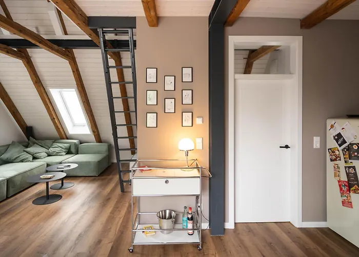Traumhafte Am Park, Grosser Balkon, Voll Ausgestattete Kueche, Schreibtisch, Wifi, Smart Tv, Carport, Wallbox, Fahrraeder *