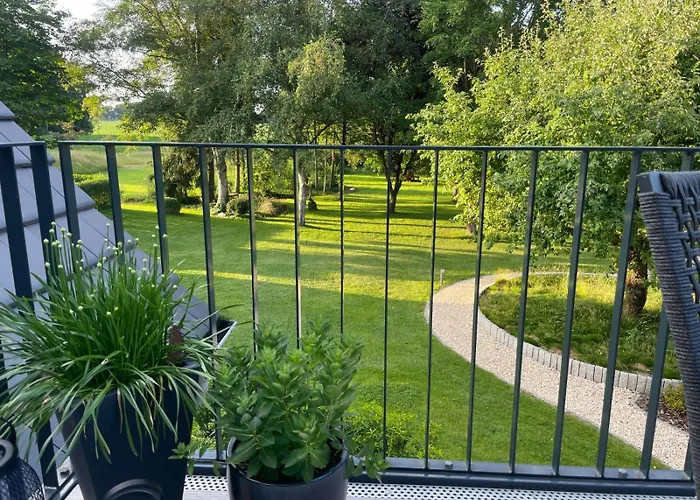 Apartamento Traumhafte Am Park, Großer Balkon, Voll Ausgestattete Küche, Schreibtisch, Wifi, Smart Tv, Carport, Wallbox, Fahrräder Scheessel