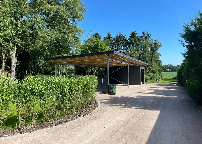 Apartamento Traumhafte Am Park, Großer Balkon, Voll Ausgestattete Küche, Schreibtisch, Wifi, Smart Tv, Carport, Wallbox, Fahrräder *